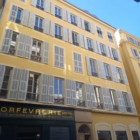 En Plein Centre De Apartamento Niza